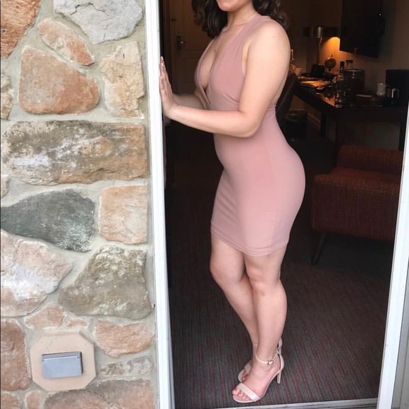 Sexy mauve dress - Picture 3 of 3
